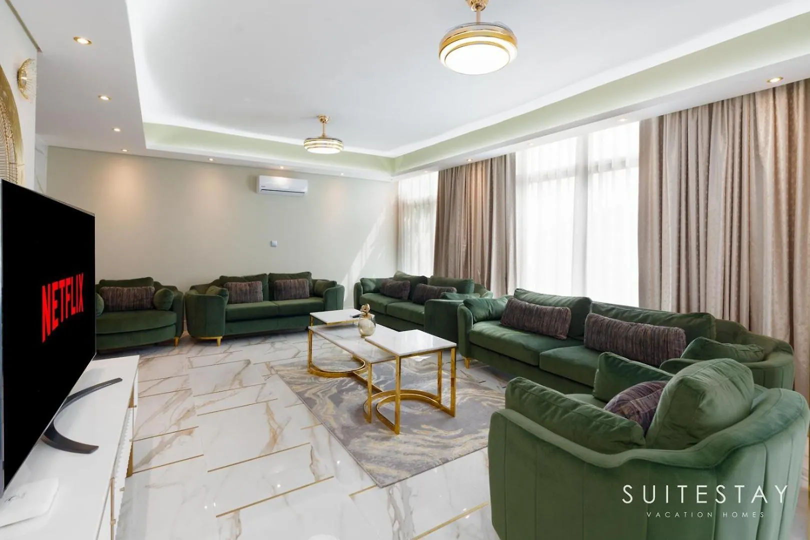 Exclusive 6 Bedroom Villa With Pool And Gym Access Dubai