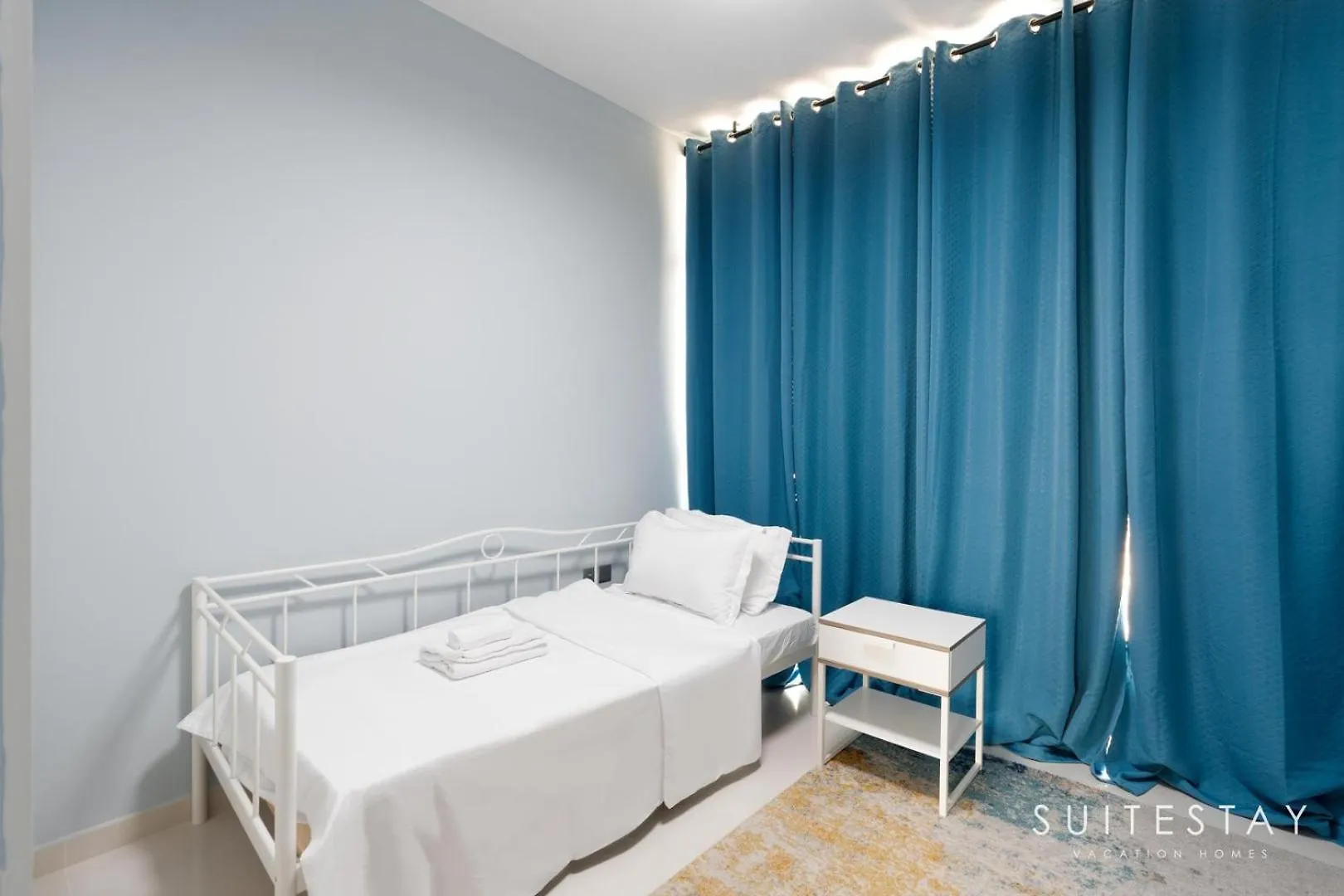 Exclusive 6 Bedroom Villa With Pool And Gym Access Dubaj
