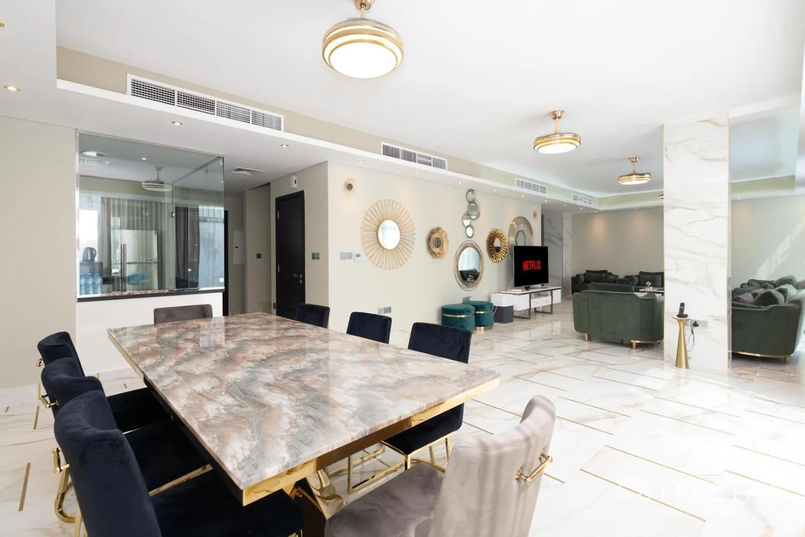 Exclusive 6 Bedroom Villa With Pool And Gym Access Dubai