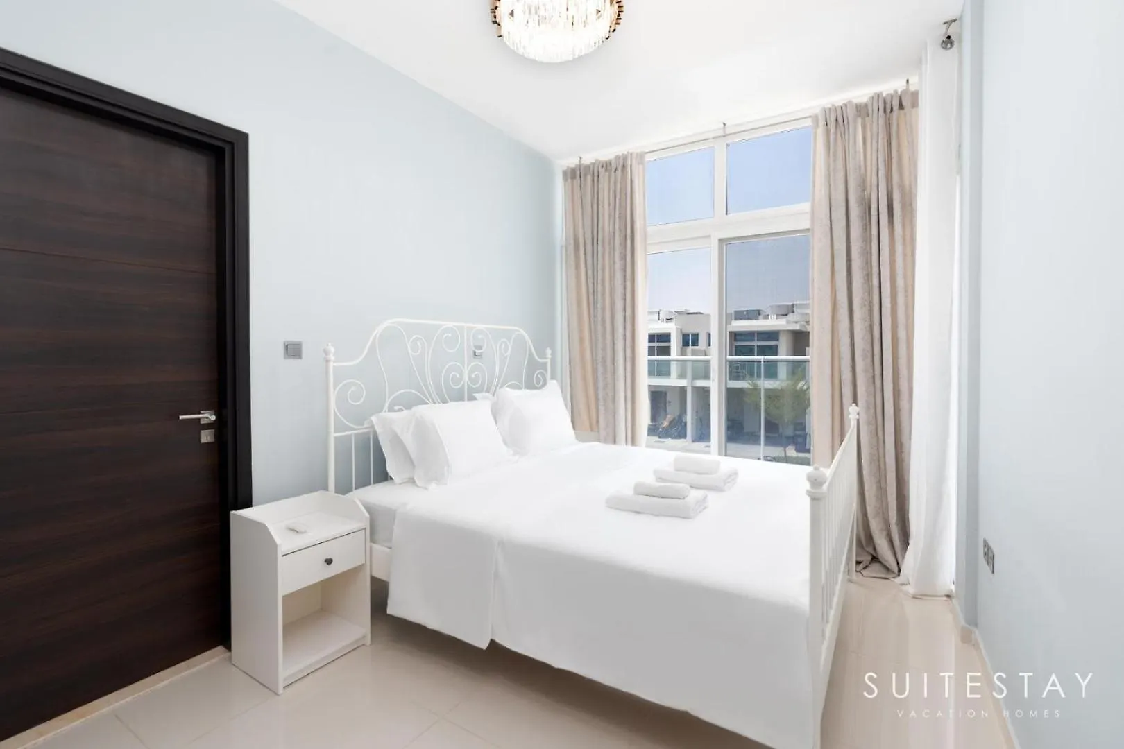 Exclusive 6 Bedroom Villa With Pool And Gym Access Dubai