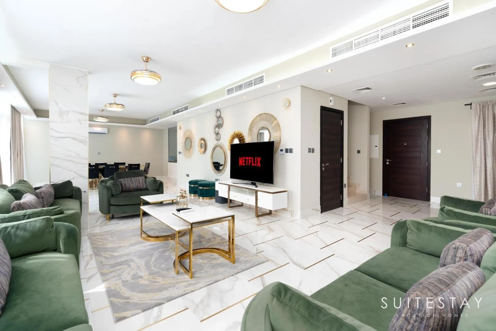 Exclusive 6 Bedroom Villa With Pool And Gym Access Dubai