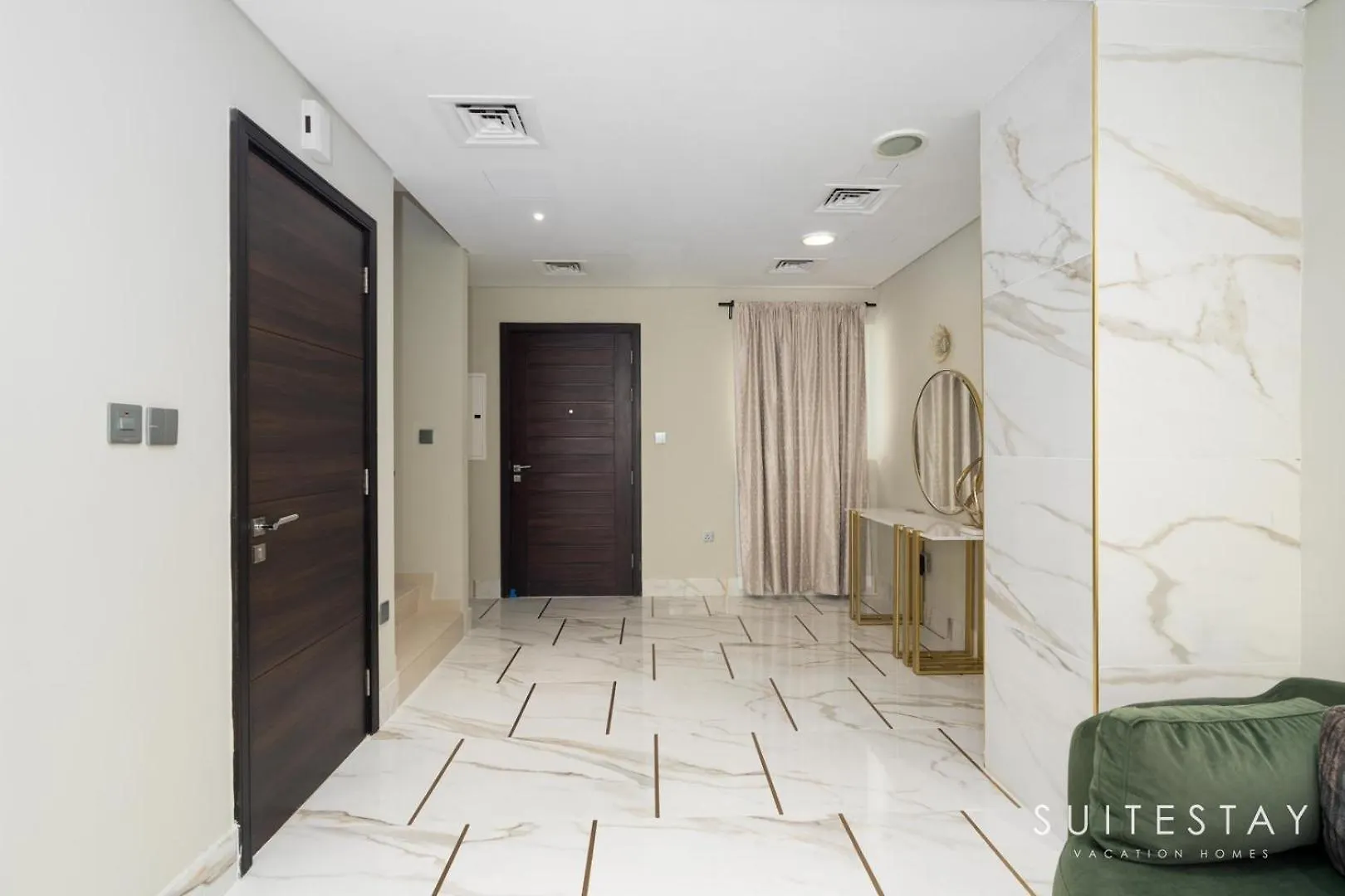 Exclusive 6 Bedroom Villa With Pool And Gym Access Dubai United Arab Emirates