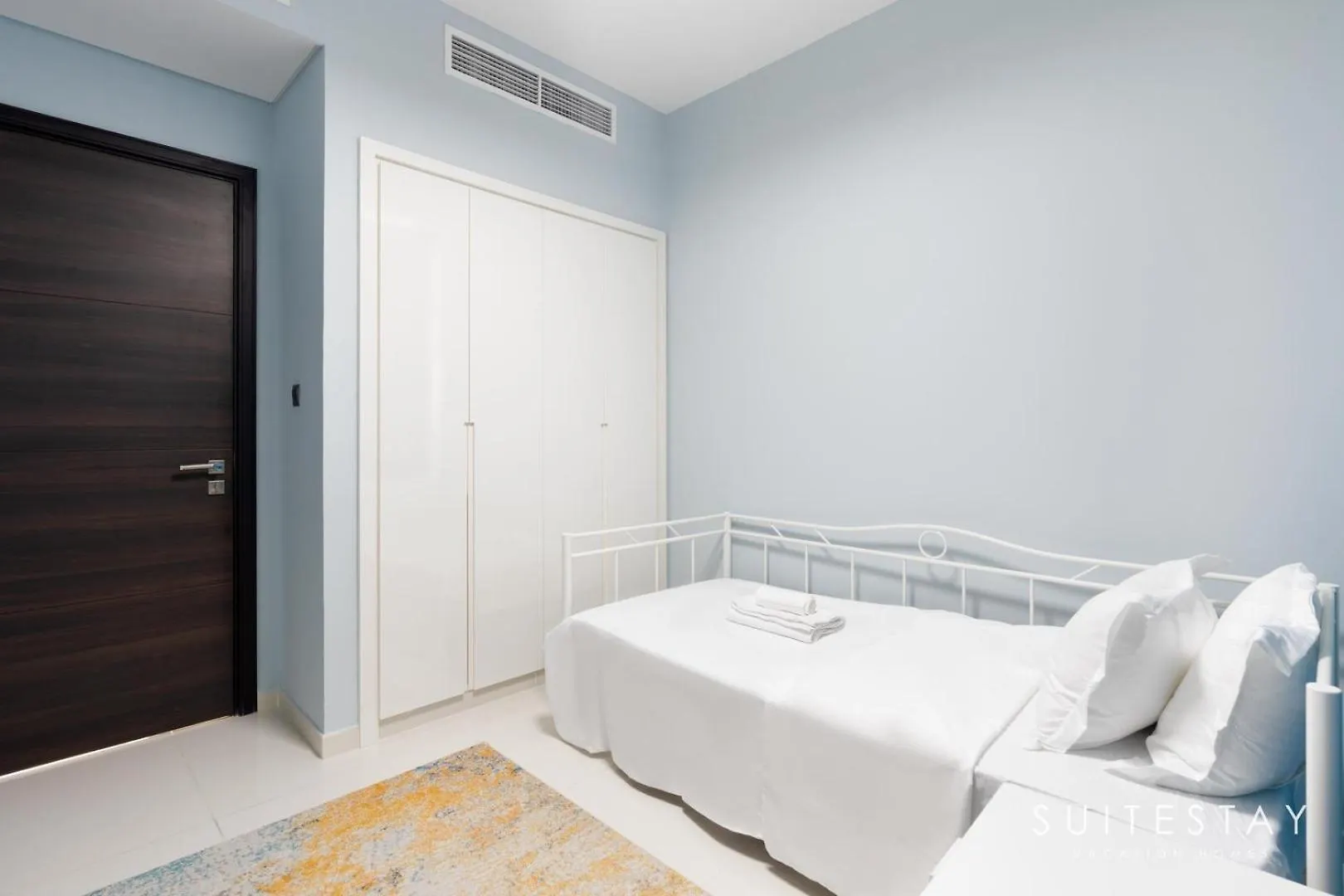 Exclusive 6 Bedroom Villa With Pool And Gym Access Dubai