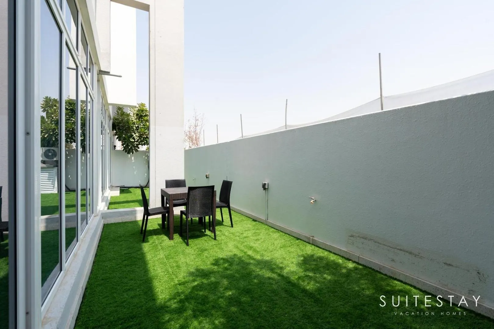 Exclusive 6 Bedroom Villa With Pool And Gym Access Dubai 0*,  United Arab Emirates
