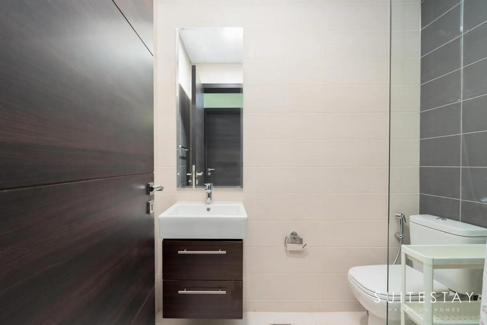 Exclusive 6 Bedroom Villa With Pool And Gym Access Dubai 0*,  United Arab Emirates